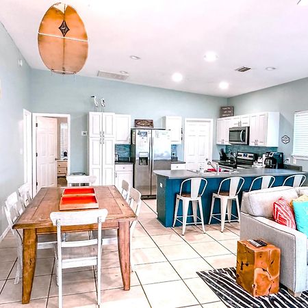 Eye-Catching Property W/ Picturesque Coastal Views Gulf Shores Exteriör bild
