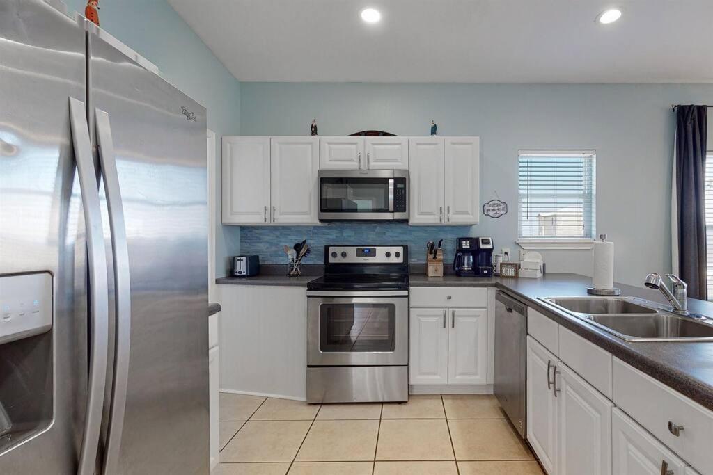 Eye-Catching Property W/ Picturesque Coastal Views Gulf Shores Exteriör bild