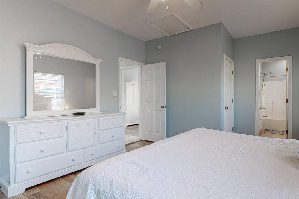 Eye-Catching Property W/ Picturesque Coastal Views Gulf Shores Exteriör bild