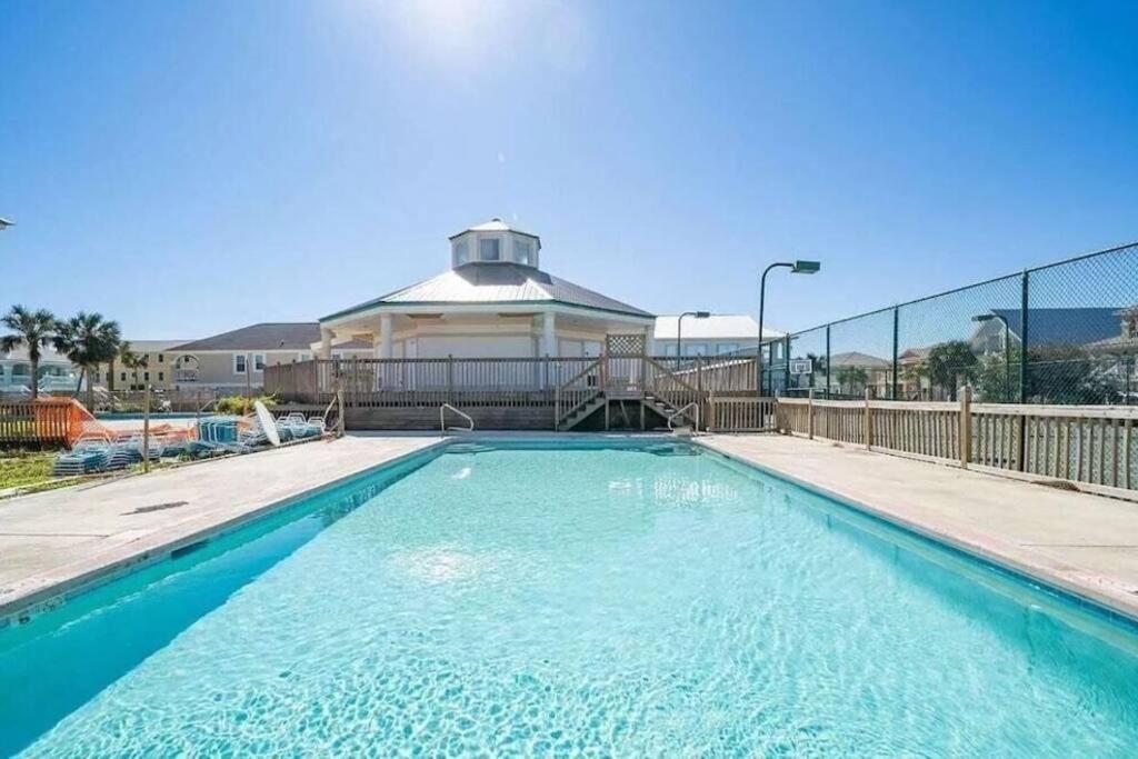 Eye-Catching Property W/ Picturesque Coastal Views Gulf Shores Exteriör bild